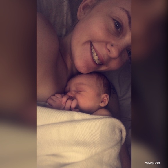 Profile Picture of Ashley Strotman (@astrotman19) on Poshmark