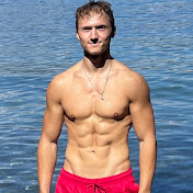 Profile Picture of Robin Oliver Shorts (@R_O_S) on Youtube
