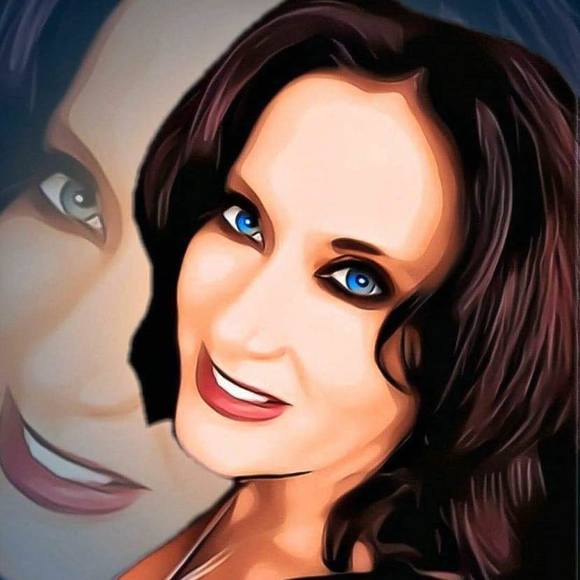 Profile Picture of Luanne Lowe (@lulowe) on Poshmark