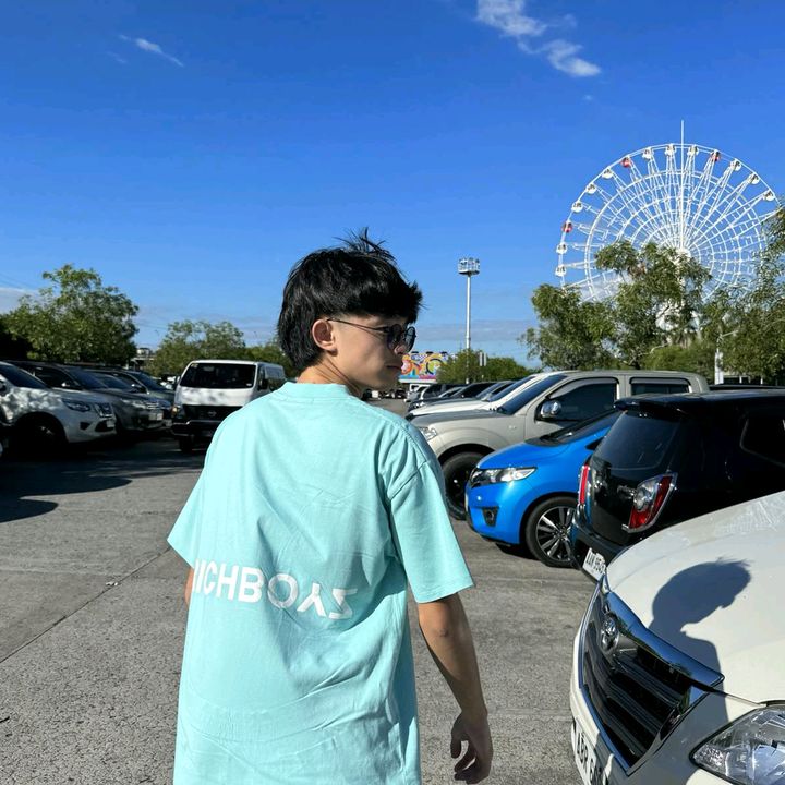 Profile Picture of Clarence (@mon.ciruela) on Tiktok