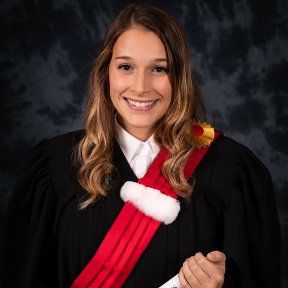 Sarah Mathieu - Poshmark Profile Picture of Sarah Mathieu (@sarahgym10) on Poshmark