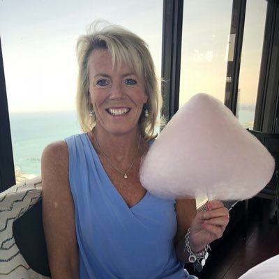 Profile Picture of Karen Enright (@karenen61523948) on Twitter