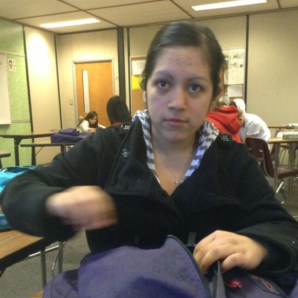 Profile Picture of Yesenia Ceballos (@yeasi) on Poshmark