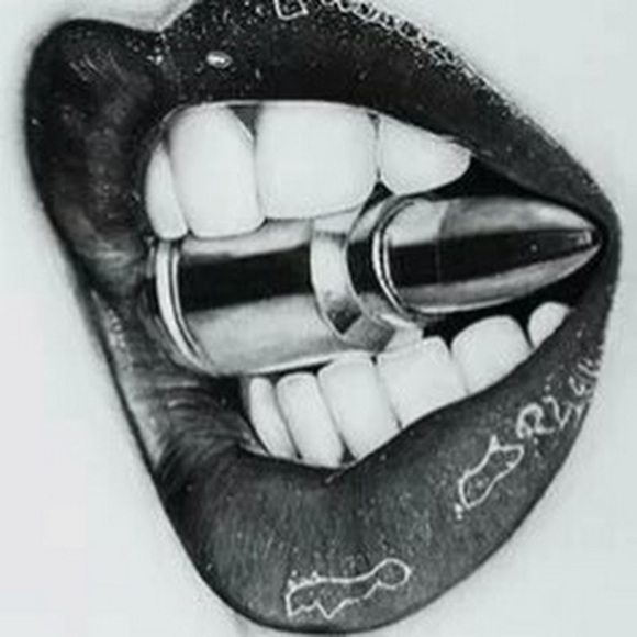 Profile Picture of Amy Perone (@karmap143) on Poshmark