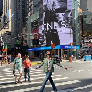 Profile Picture of Janet Jones Gretzky (@janetgretzky) on Instagram