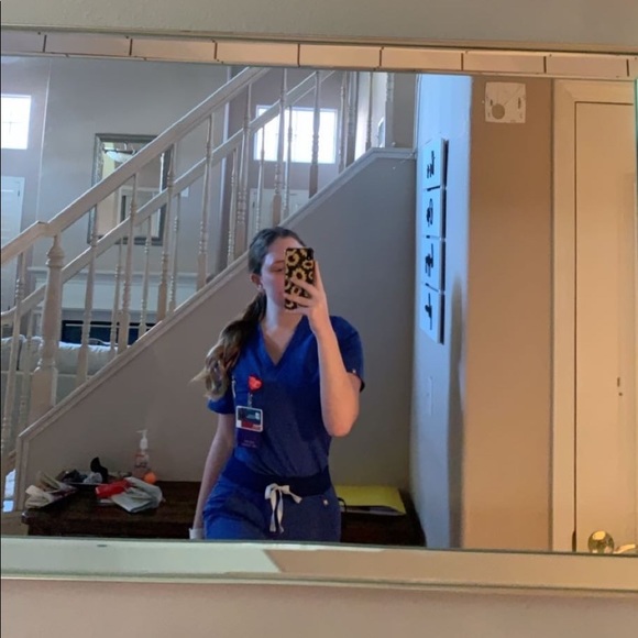 Profile Picture of Regan Pezoldt (@reganpezoldt) on Poshmark