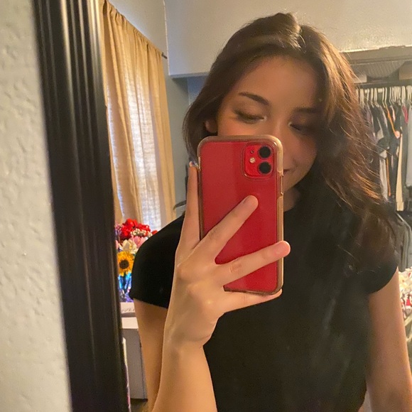 Profile Picture of Marleen Alamillo (@marleenalamillo) on Poshmark