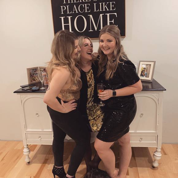 Profile Picture of Taylor Mcdougall (@taylormcdoug688) on Poshmark