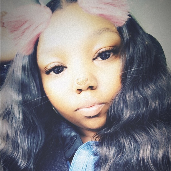 Profile Picture of Candace Smith (@candace124) on Poshmark