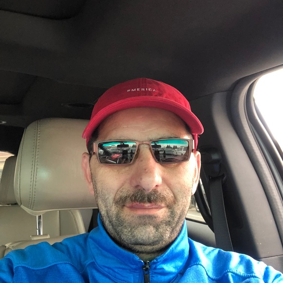 Profile Picture of Daniel Cocos (@danielcocos) on Poshmark