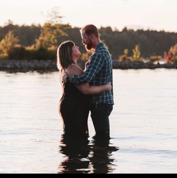 Profile Picture of Danielle Barker (@daniellebark130) on Poshmark