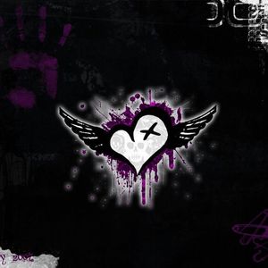 Profile Picture of Kimmora (@trashyglitter_emo) on Myspace
