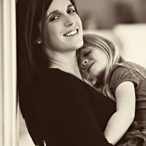 Profile Picture of Monica Carbery (@monicacarb) on Poshmark