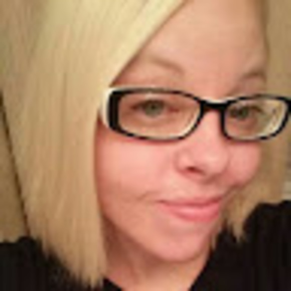 Profile Picture of Jessica Foss (@buttercup_0318) on Poshmark