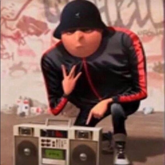 Profile Picture of Christopher Gamboa (@christheshopper) on Poshmark