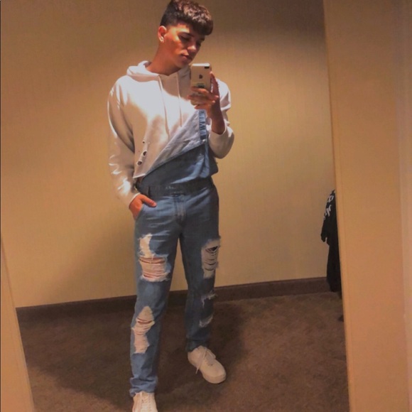 Profile Picture of Henry Culwell (@culwellh) on Poshmark