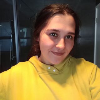 Profile Picture of Ellie Hooper (@elliegchur) on Facebook
