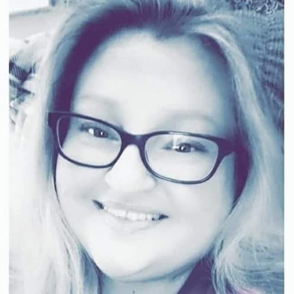 Profile Picture of Asheley Mcwethy (@asheley1125) on Poshmark