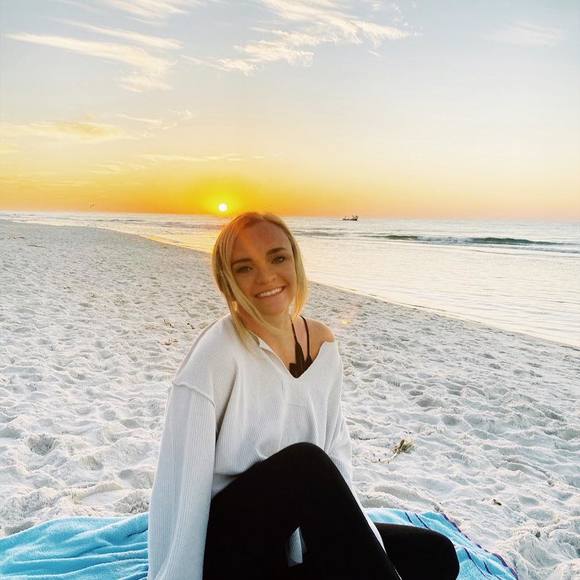 Profile Picture of Molly Tindall (@mollytindall) on Poshmark