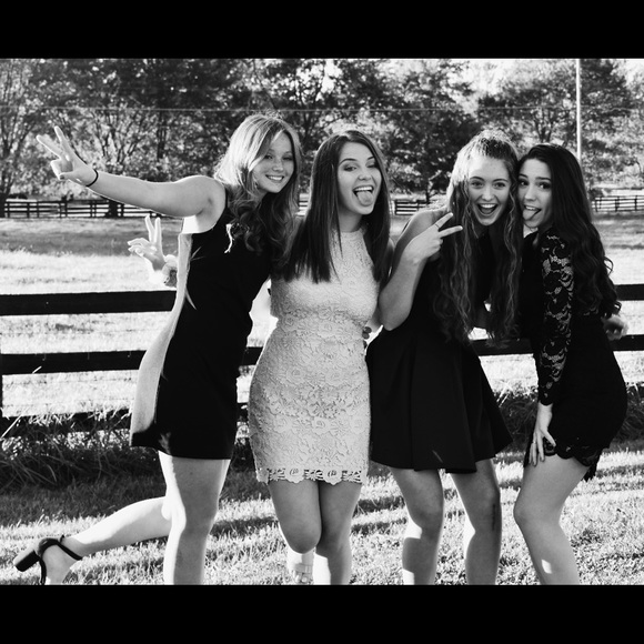 Destiny Twyman - Poshmark Profile Picture of Destiny Twyman (@destiny_twyman) on Poshmark