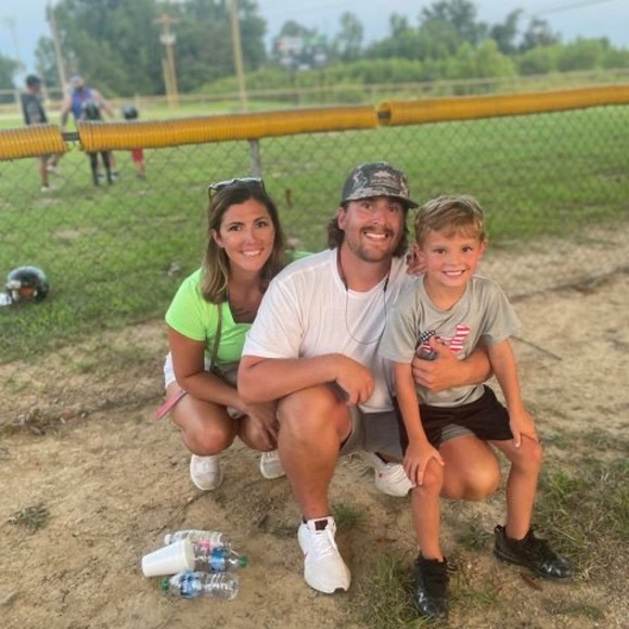 Profile Picture of Cameron Robbins (@crobbins2525) on Poshmark