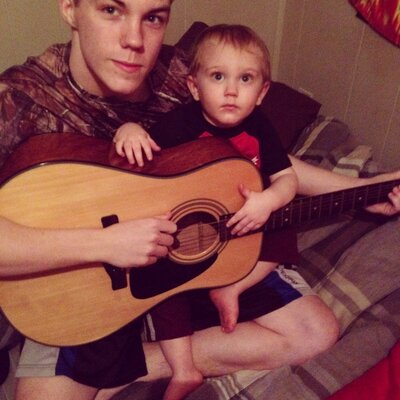 Profile Picture of Ian. (@iAmIanFarris) on Twitter