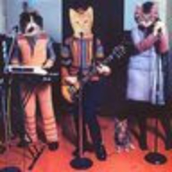 Profile Picture of Alice Reid (@alicereid1985) on Poshmark