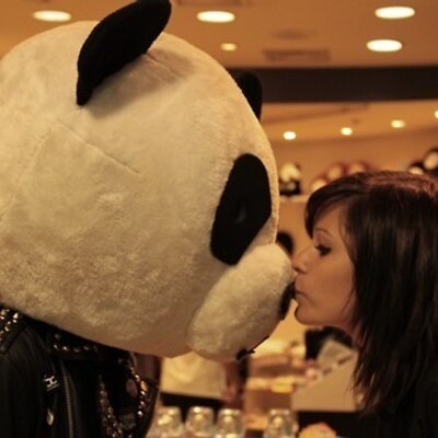 Profile Picture of Catie Smith (@catiesmith18) on Twitter