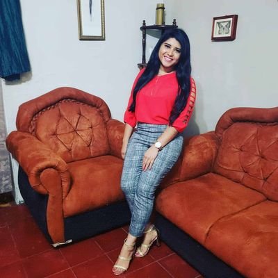 Profile Picture of Julissa Marín  🐝 (@Julie18Marin) on Twitter