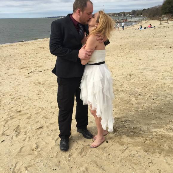 Profile Picture of Victoria Hayes (@vickiedncr) on Poshmark