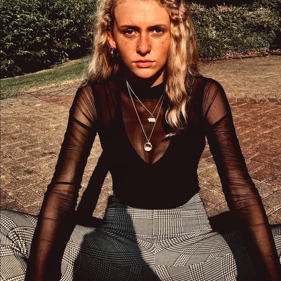 Profile Picture of Olivia Powers (@ogp) on Poshmark