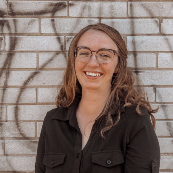 Profile Picture of Lillie miller Miller (@lilliemiller99) on Poshmark