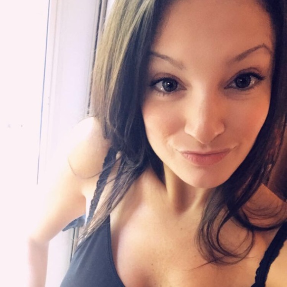 Profile Picture of Sarah Sacchetti (@sarah_sacchetti) on Poshmark