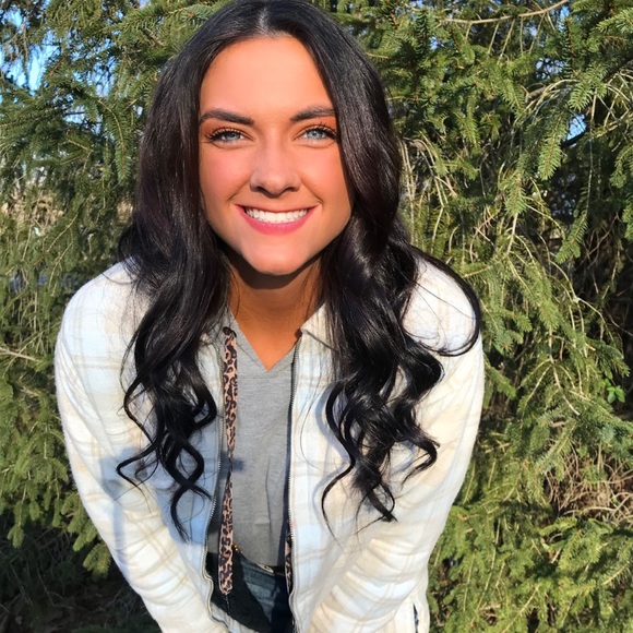 Profile Picture of Rachel Rector (@rrector95) on Poshmark