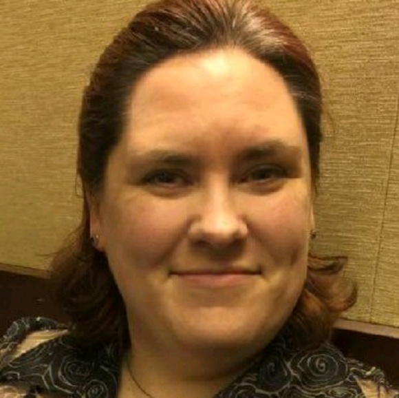 Profile Picture of Jodi Stuart (@jmariestuart) on Poshmark