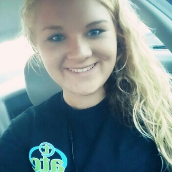 Michaela Blase - Poshmark Profile Picture of Michaela Blase (@mnperkins) on Poshmark