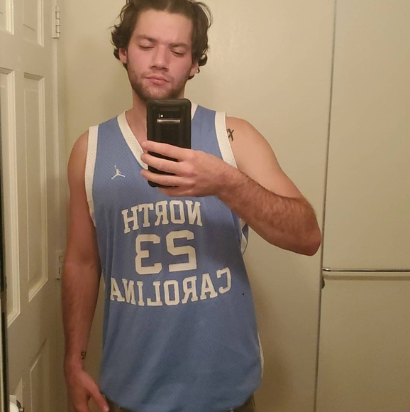 Profile Picture of Sean Anderson (@seanman898) on Poshmark