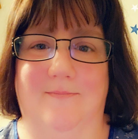 Profile Picture of Robin Nickless (@robinnickless01) on Poshmark