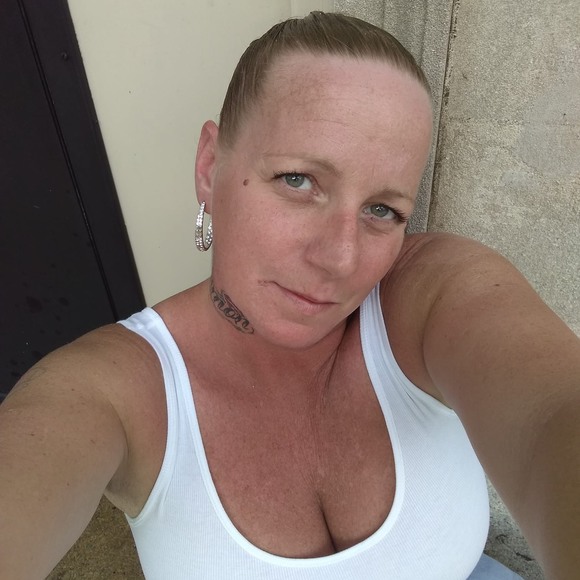 Profile Picture of Tammy Hanger (@tammyhanger) on Poshmark