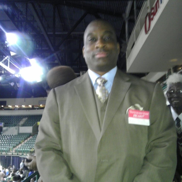 Profile Picture of John Billups (@jwbillups1) on Poshmark