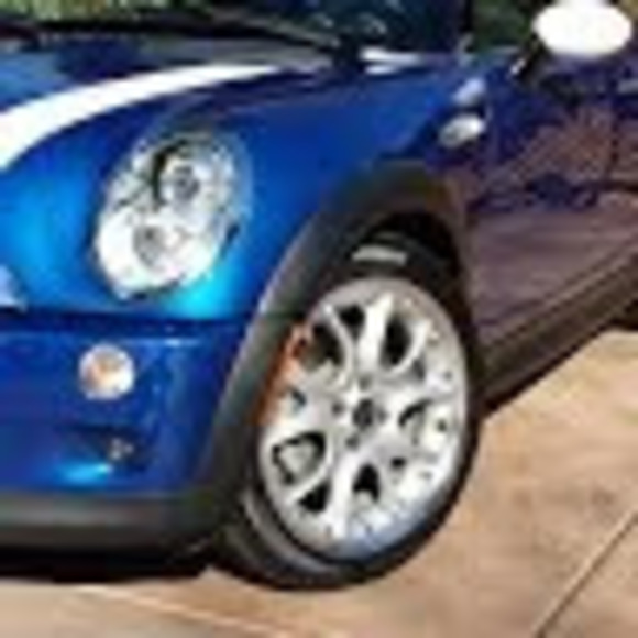 Profile Picture of Chris w. Weberg (@cweberg1) on Poshmark