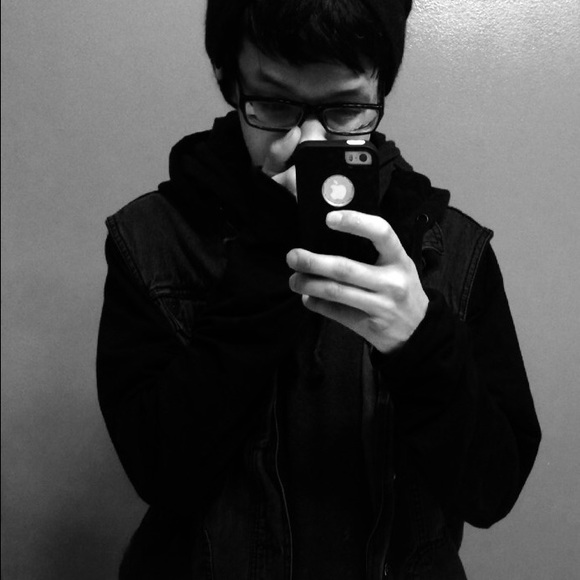 Profile Picture of Tony Aleman (@xtonyxo) on Poshmark