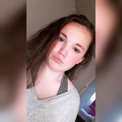 Profile Picture of Mia Bates (@miabatesxo) on Twitter