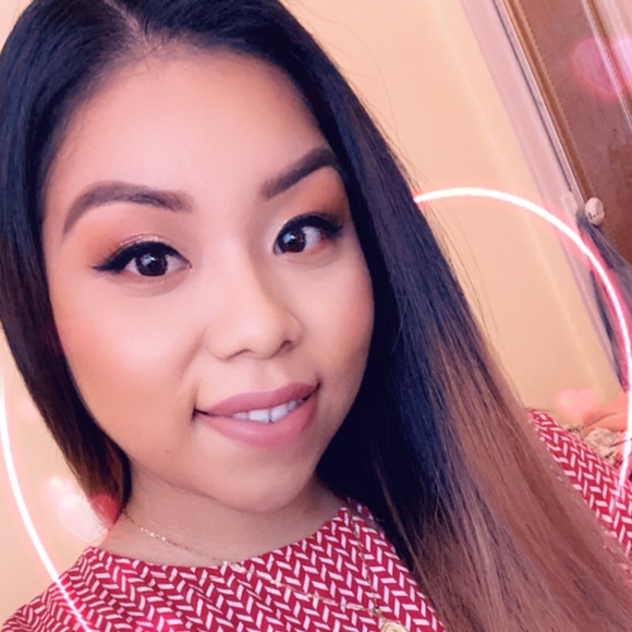 Profile Picture of Brenda Romero (@brendaromero18) on Poshmark