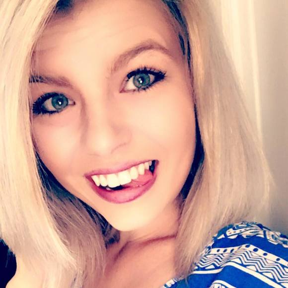 Profile Picture of Autumn Daugherty (@camonova240) on Poshmark