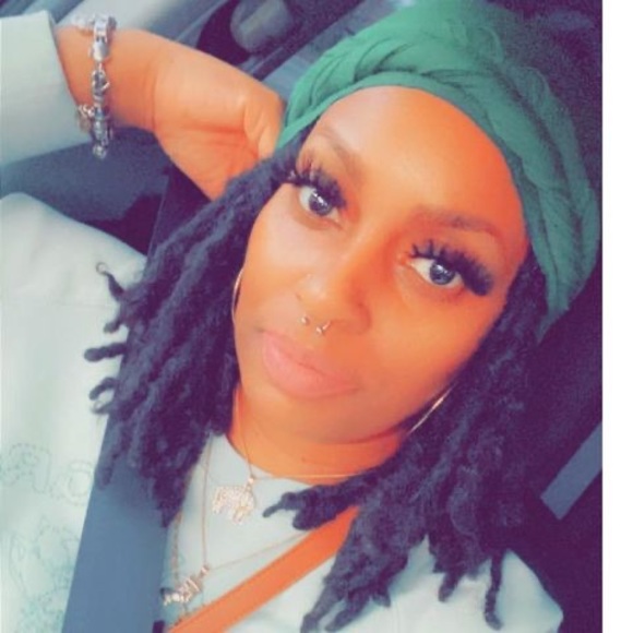 Profile Picture of Rasheda Smith (@rasheda_smith) on Poshmark