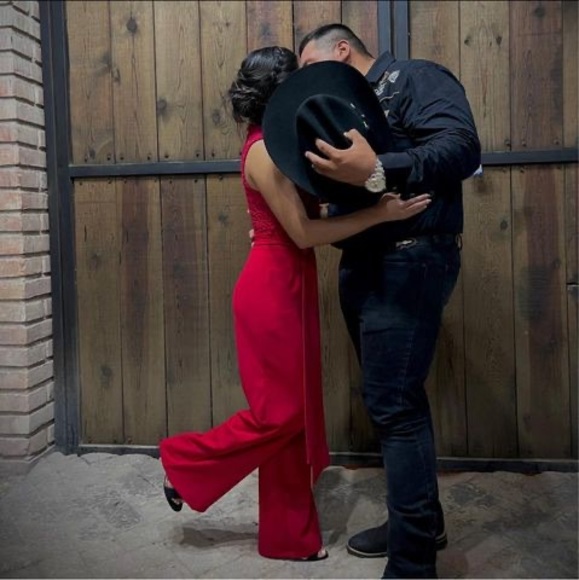 Ernesto Andres - Poshmark Profile Picture of Ernesto Andres (@ernesto_andres) on Poshmark