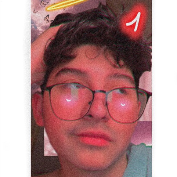 Profile Picture of Axel Flores (@its_axel17) on Poshmark