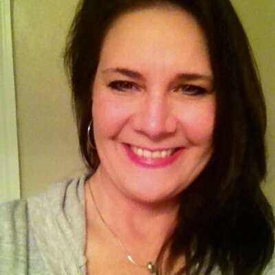 Profile Picture of Lora Stone (@stoneymoon) on Twitter