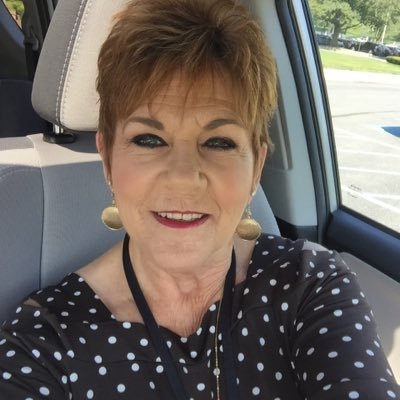 Profile Picture of Diane Lee Kresge (@dianeradiogirl) on Twitter